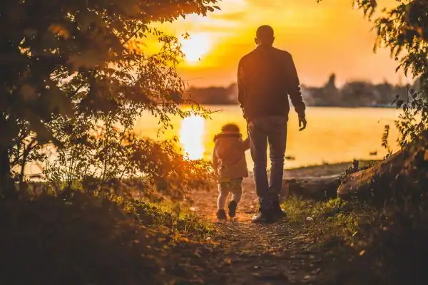 image of dad and child - parental alienation Cornwall