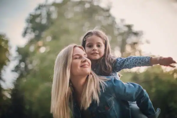 happy mum and daughter following mediation to resolve parental alienation Cornwall